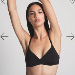 skims WIRELESS FORM PUSH-UP PLUNGE BRA onyx 34A